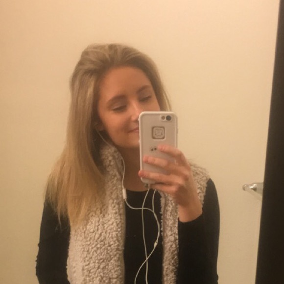 Meet your Posher, Catherine - Picture 1 of 1